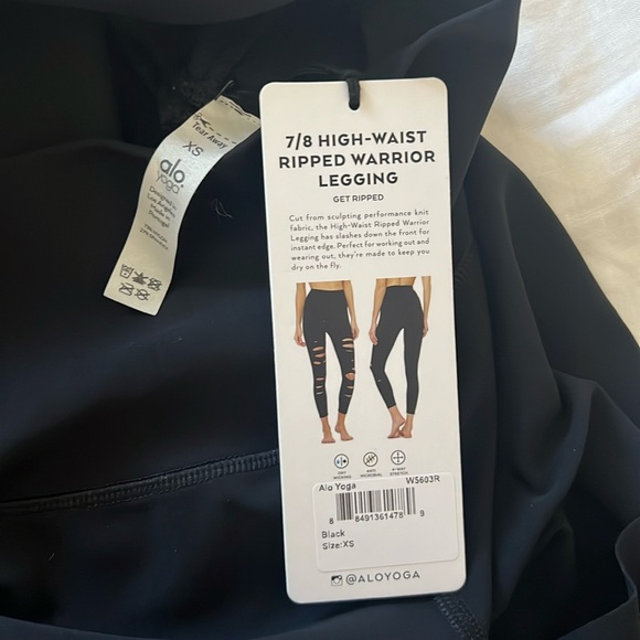NWT ripped leggings - Picture 4 of 4